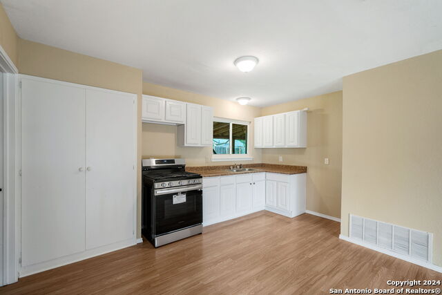 Image 10 of 25 For 249 Park Ln  