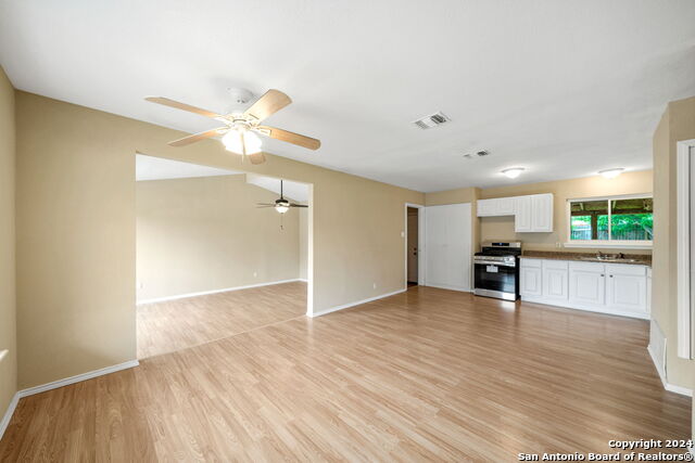 Image 12 of 25 For 249 Park Ln  