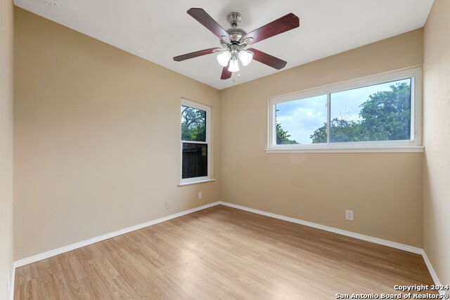 Image 19 of 25 For 249 Park Ln  