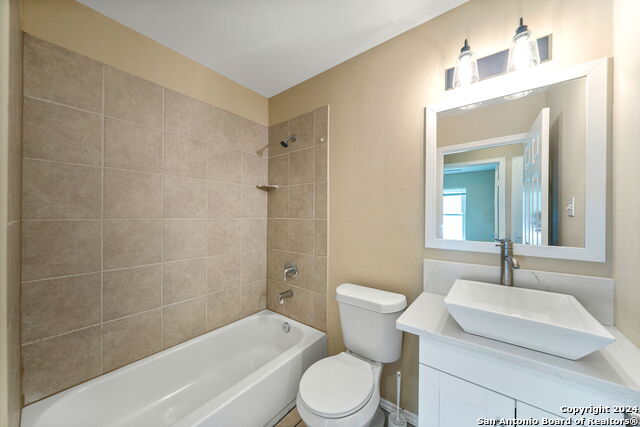 Image 20 of 25 For 249 Park Ln  