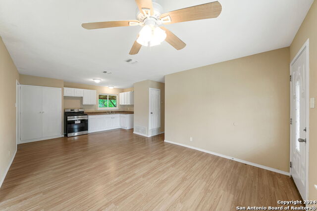 Image 7 of 25 For 249 Park Ln  
