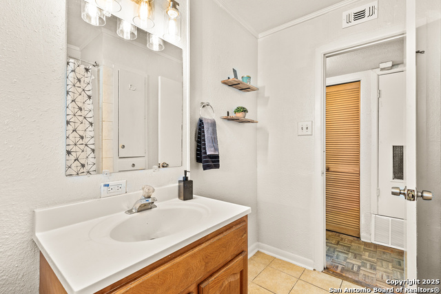Listing photo id 20 for 6110 War Bonnet