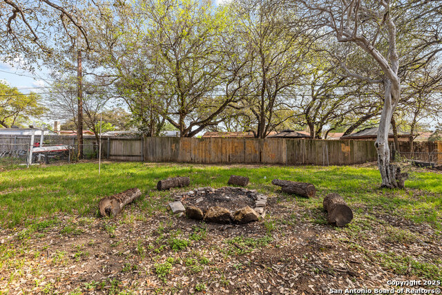 Listing photo id 28 for 6110 War Bonnet