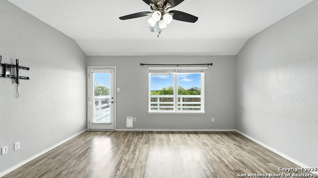 Image 8 of 32 For 912 Bexley  