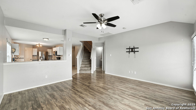 Image 9 of 32 For 912 Bexley  