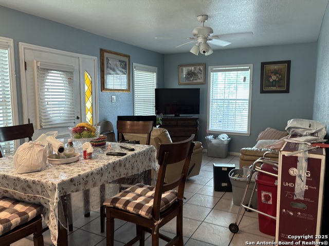 Listing photo id 1 for 406 Ward  