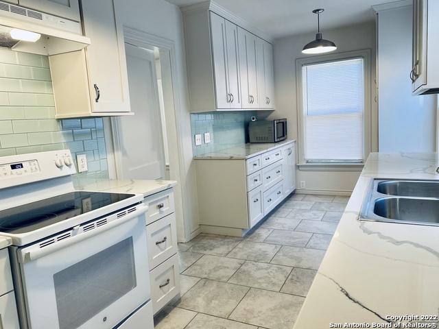 Image 3 of 16 For 223 Shadwell Dr