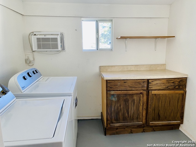 Image 8 of 16 For 223 Shadwell Dr
