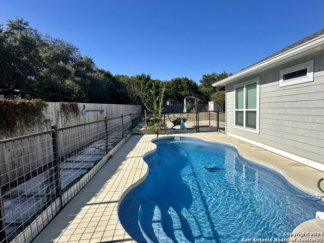 Image 2 of 15 For 2029 Blueridge Dr