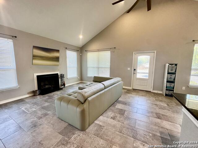 Image 7 of 15 For 2029 Blueridge Dr