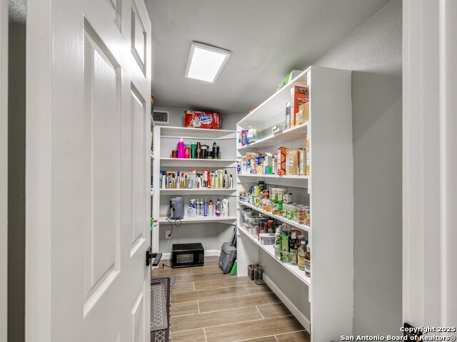 Image 9 of 39 For 2611 Hopeton