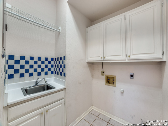 Listing photo id 10 for 8627 Waldon Heights
