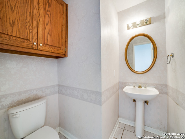 Listing photo id 14 for 8627 Waldon Heights