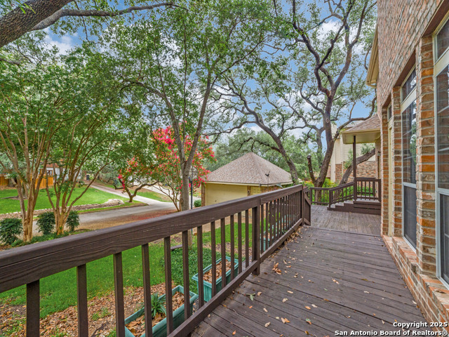 Listing photo id 21 for 8627 Waldon Heights