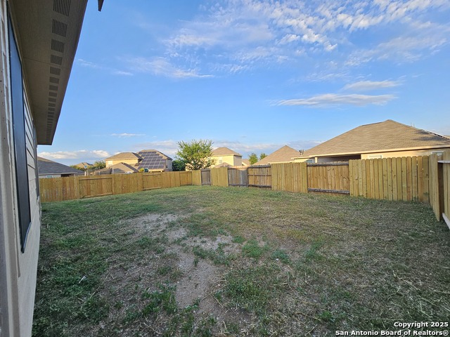 Listing photo id 24 for 6723 Luckey Pond