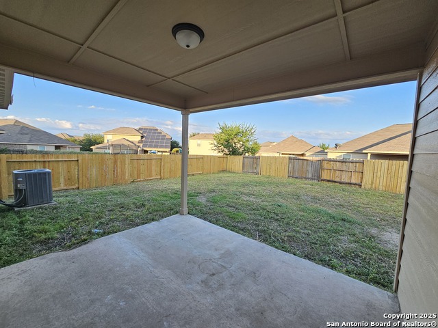 Listing photo id 28 for 6723 Luckey Pond