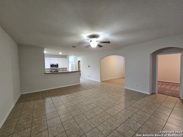 Listing photo id 4 for 6723 Luckey Pond
