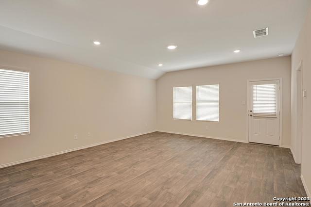 Image 10 of 28 For 728 Armadillo Dr