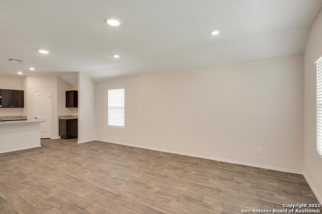 Image 11 of 28 For 728 Armadillo Dr