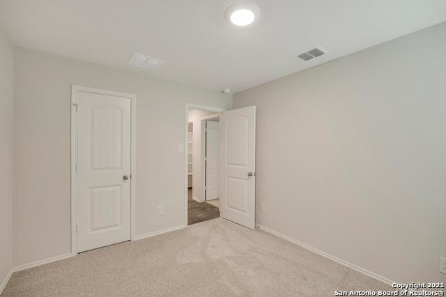 Image 21 of 28 For 728 Armadillo Dr