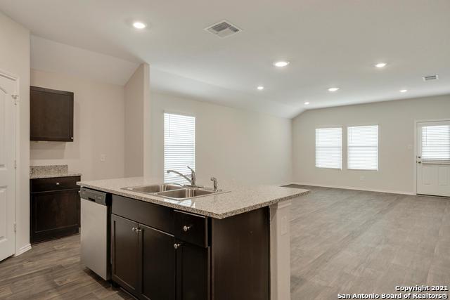 Image 5 of 28 For 728 Armadillo Dr