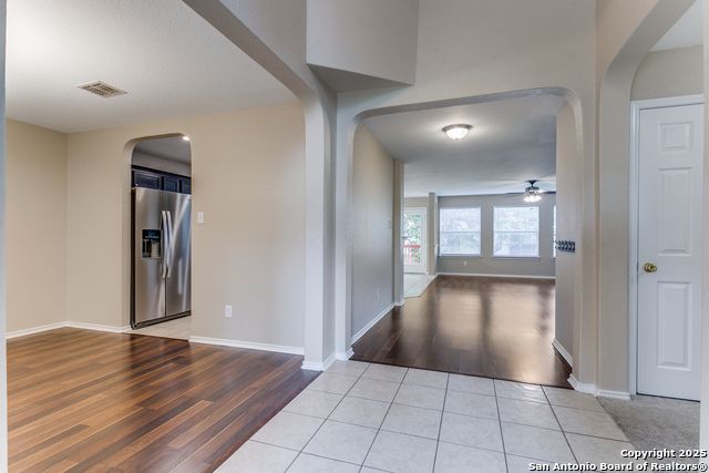 Image 4 of 38 For 10418 Trotters Bay