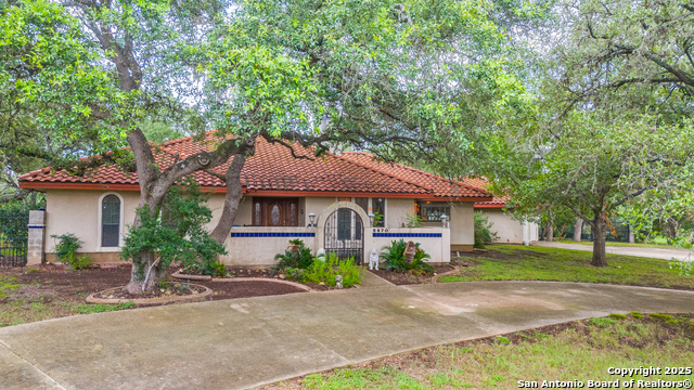 Details for 8470 Park Lane Dr, San Antonio, TX 78266