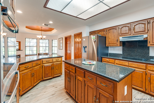 Image 13 of 28 For 8470 Park Lane Dr