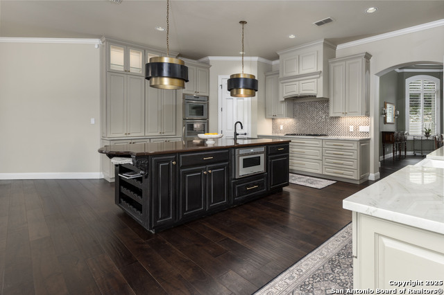 Image 34 of 59 For 229 Greystone