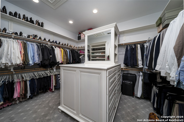 Image 48 of 59 For 229 Greystone