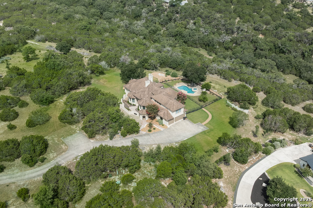 Image 8 of 59 For 229 Greystone