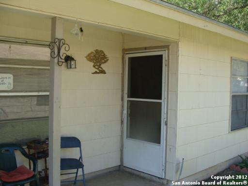 Listing photo id 0 for 103 Avenue F A