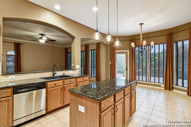 Image 17 of 46 For 2504 Woodbridge Way