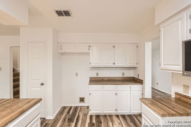 Image 8 of 27 For 7509 Sidbury Cir