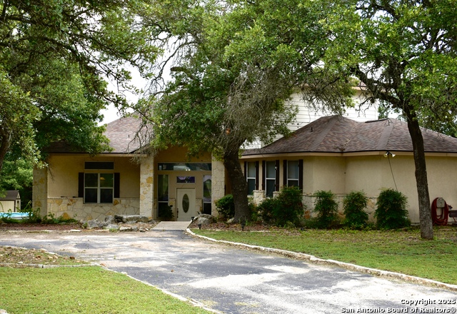 Details for 101 Hillside, Spring Branch, TX 78070