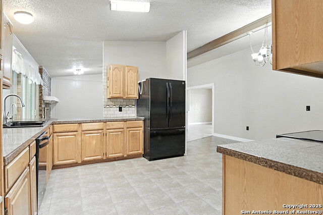 Image 12 of 26 For 5867 Oak Run