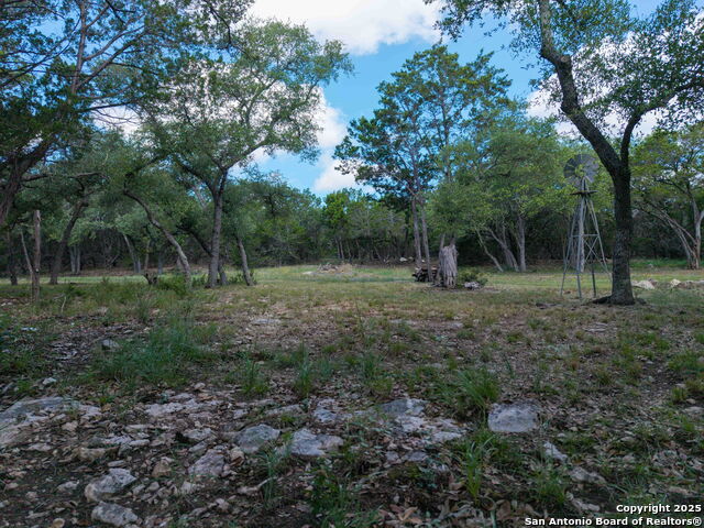 Listing photo id 4 for 581 Gallagher