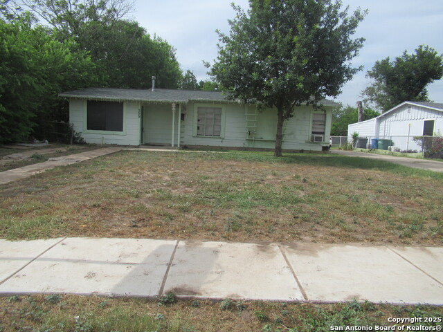 Image 2 of 7 For 255 Charcliff