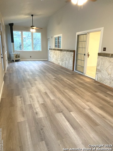 Listing photo id 10 for 930 County Road 2720
