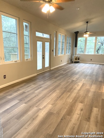 Listing photo id 11 for 930 County Road 2720