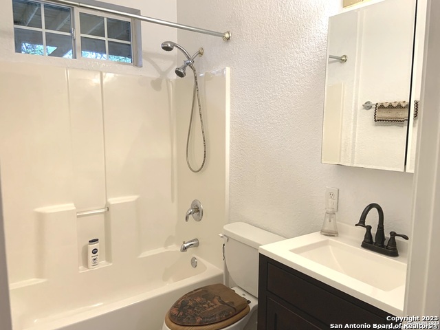 Listing photo id 25 for 930 County Road 2720