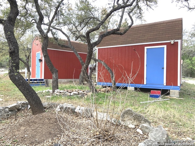 Listing photo id 28 for 930 County Road 2720