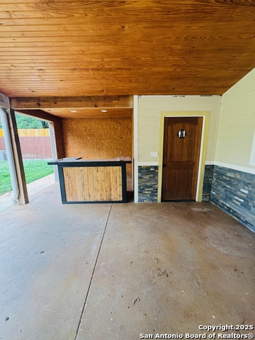 Image 18 of 21 For 335 Pinewood Lane
