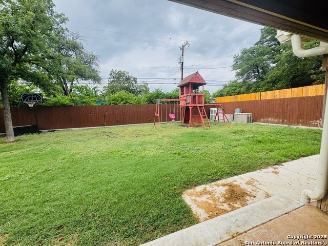 Image 21 of 21 For 335 Pinewood Lane