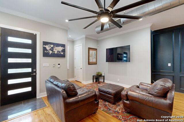 Listing photo id 11 for 609 Sturgeon Dr