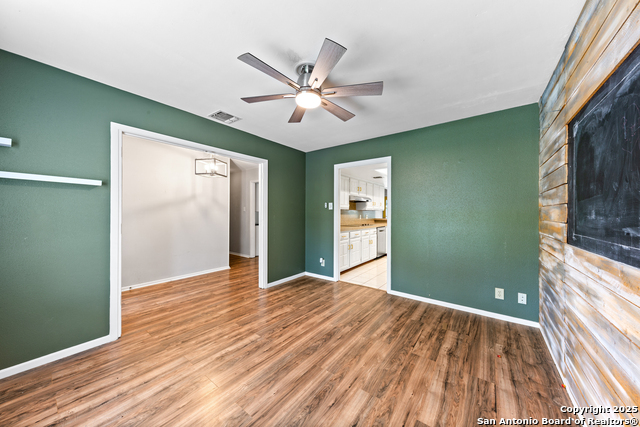 Image 10 of 45 For 802 Sherman Oak