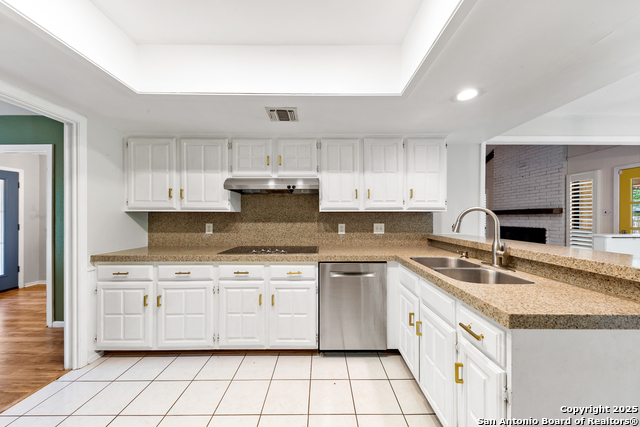 Image 24 of 45 For 802 Sherman Oak