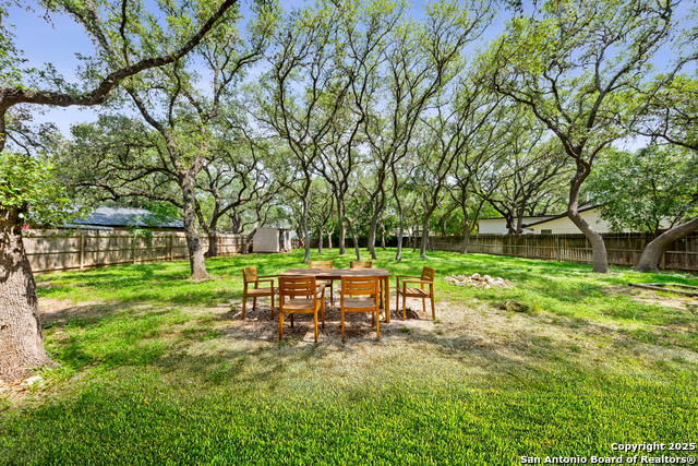 Image 38 of 45 For 802 Sherman Oak