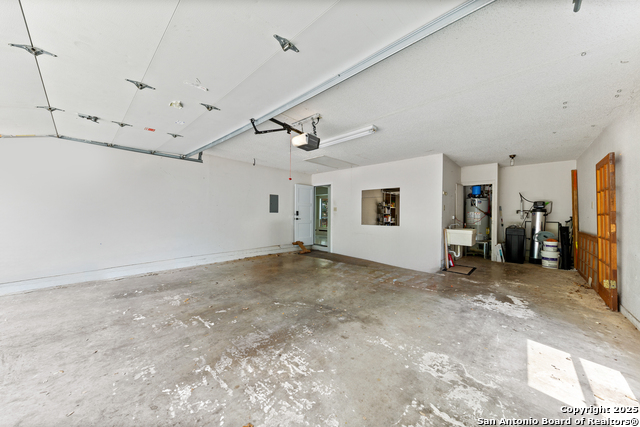 Image 44 of 45 For 802 Sherman Oak
