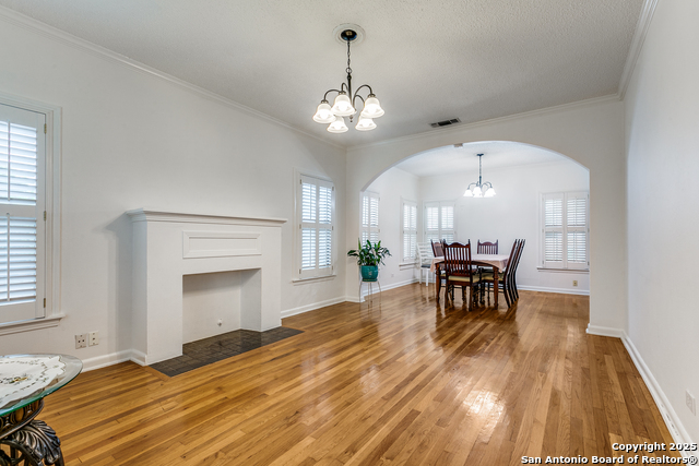 Image 10 of 25 For 457 Park Blvd N